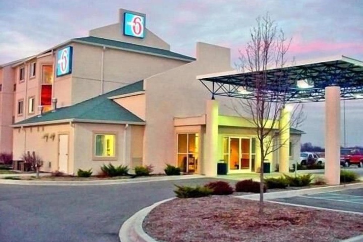 Motel 6 Seymour IN - North