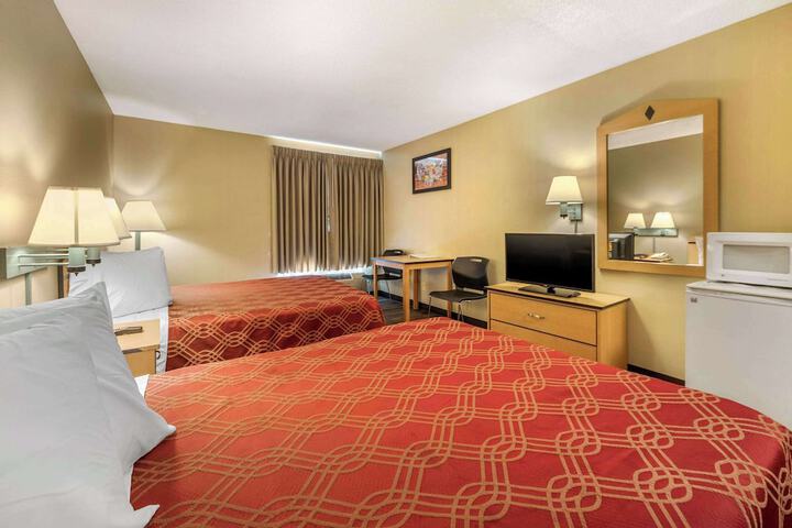 Room 16 of 18