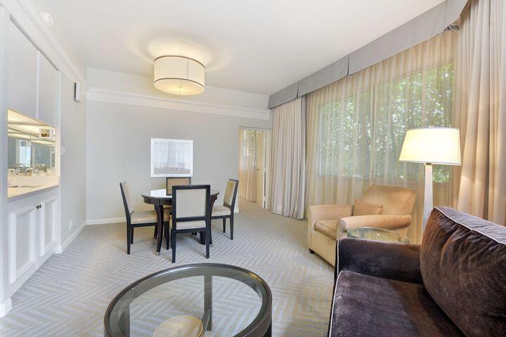 Room 34 of 150