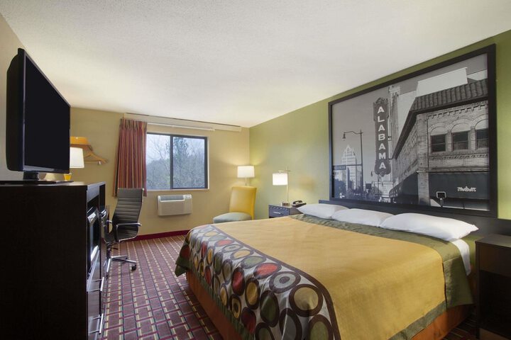 Room 14 of 32