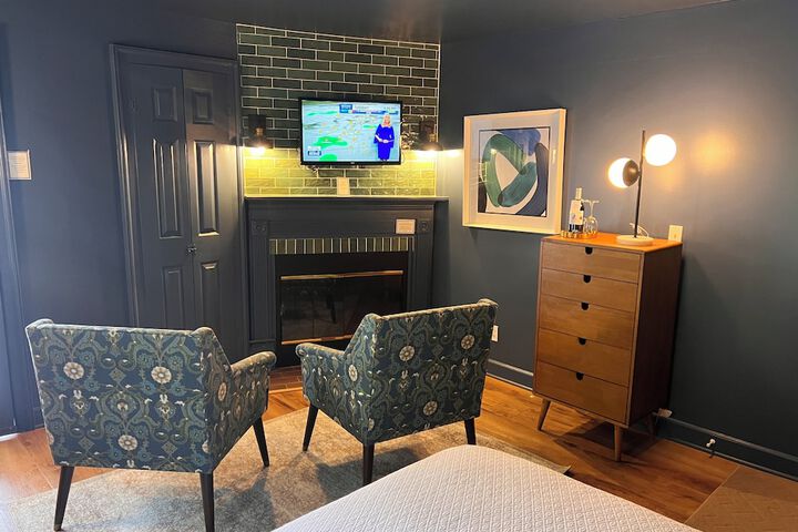 Room 42 of 75