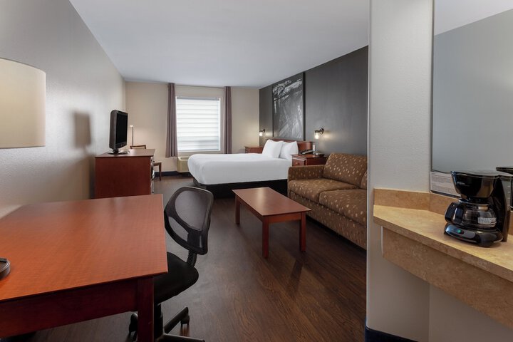 Super 8 by Wyndham Trois-Rivieres