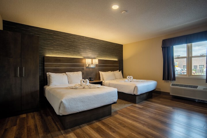 Glengarry Extended Stays