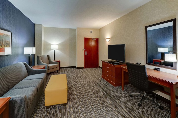 Room 23 of 48