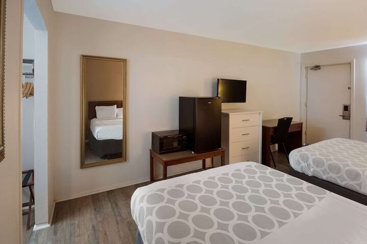 Room 33 of 37