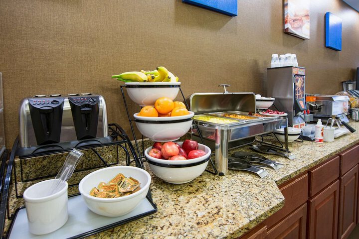 Breakfast/Coffee Service 31 of 41