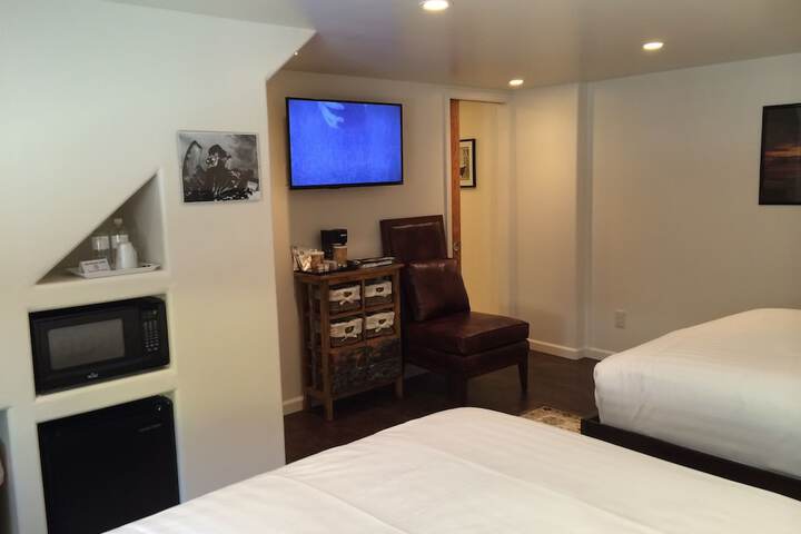 The Iron Horse Inn