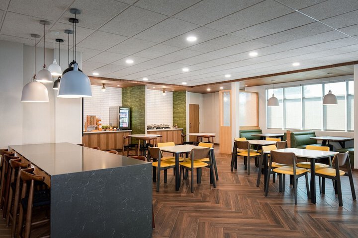 Breakfast/Coffee Service 24 of 26