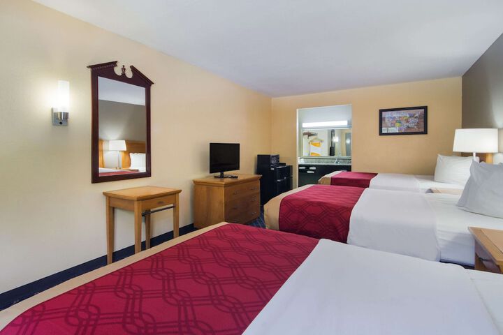 Room 21 of 29