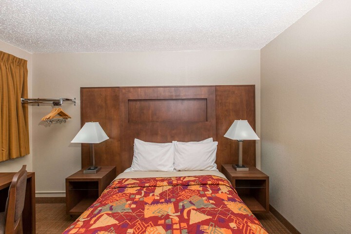 Room 12 of 31