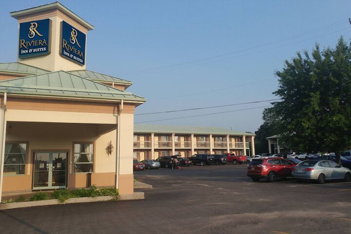 Riviera Inn and Suites 1000 Islands