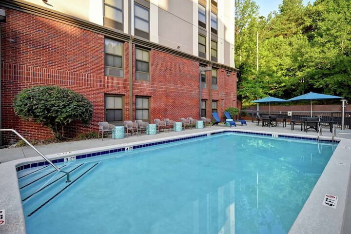 Hampton Inn Atlanta-Mall of Georgia