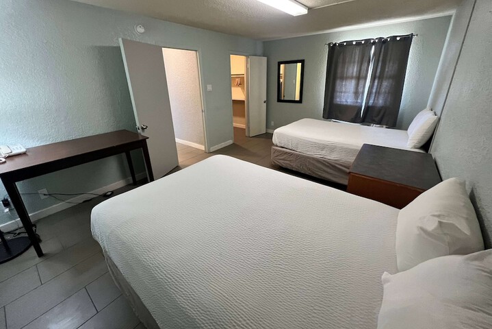 Room 44 of 62