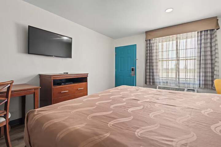 Economy Inn & Suites