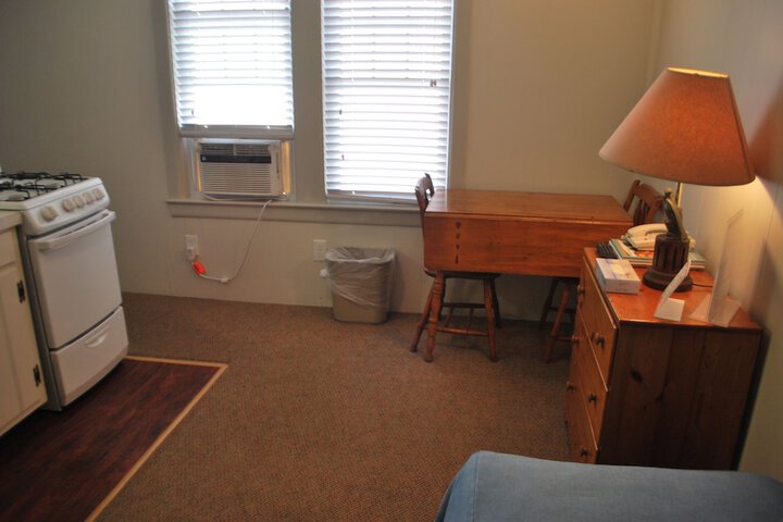 Room 32 of 63