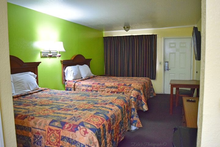 Room 18 of 19