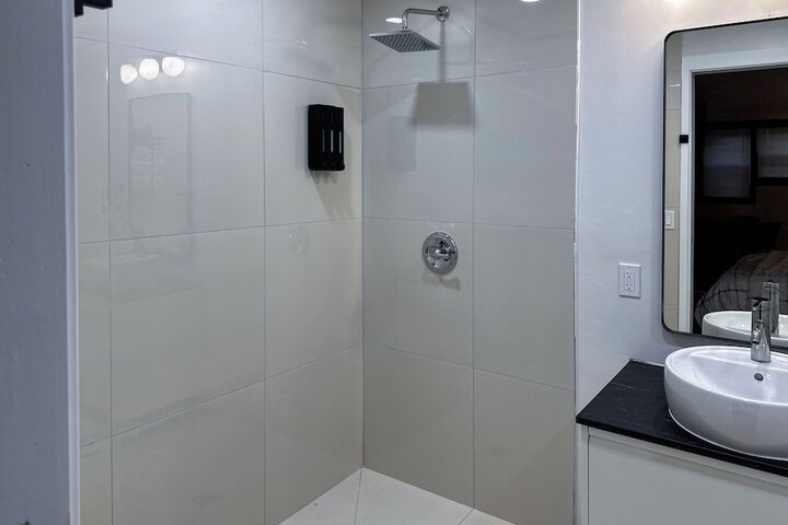 DTW Suites