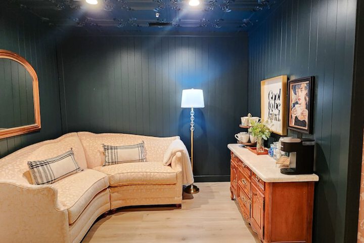 Speakeasy Suites