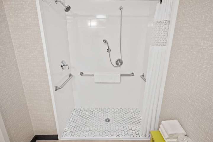Room 8 of 35