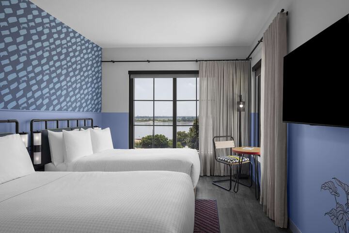 Room 20 of 35