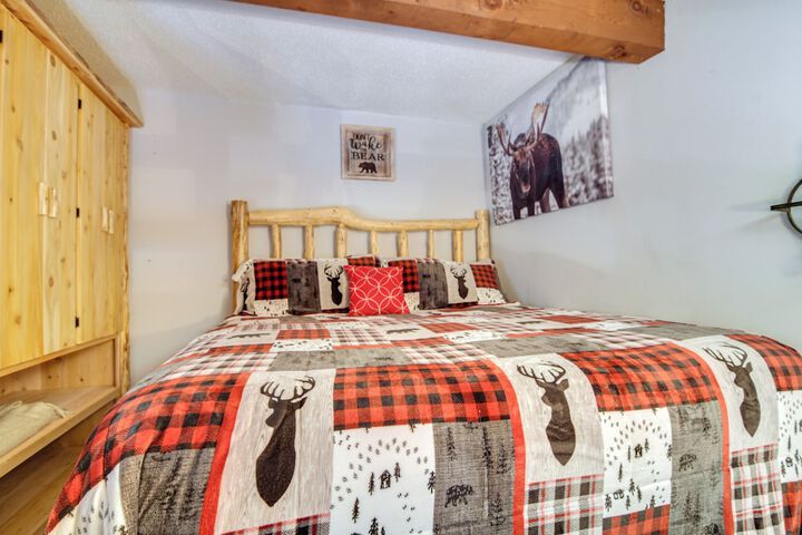 Cozy Bartlett Condo w / Deck & Resort Amenities!