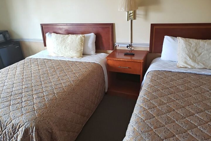 Room 11 of 15