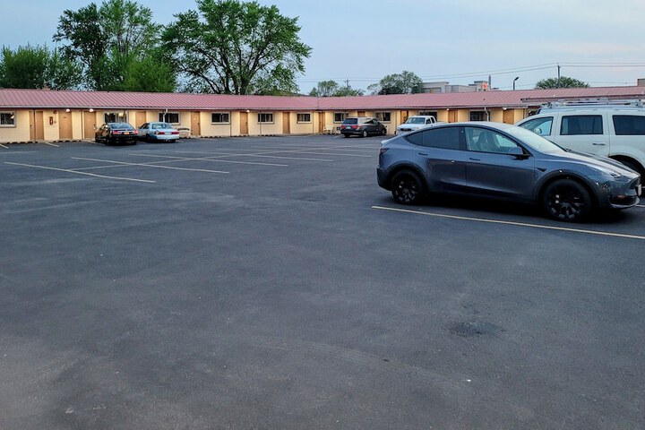 Hotel 2 of 49