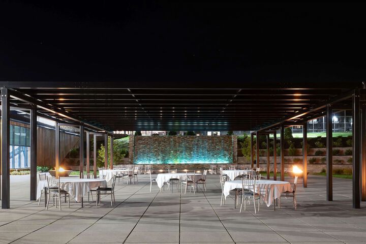 Hotel Exterior 87 of 104