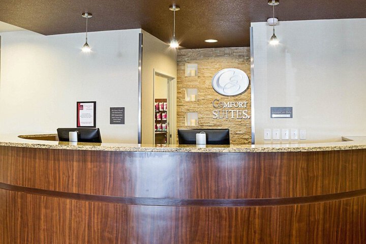 Comfort Suites Minot South