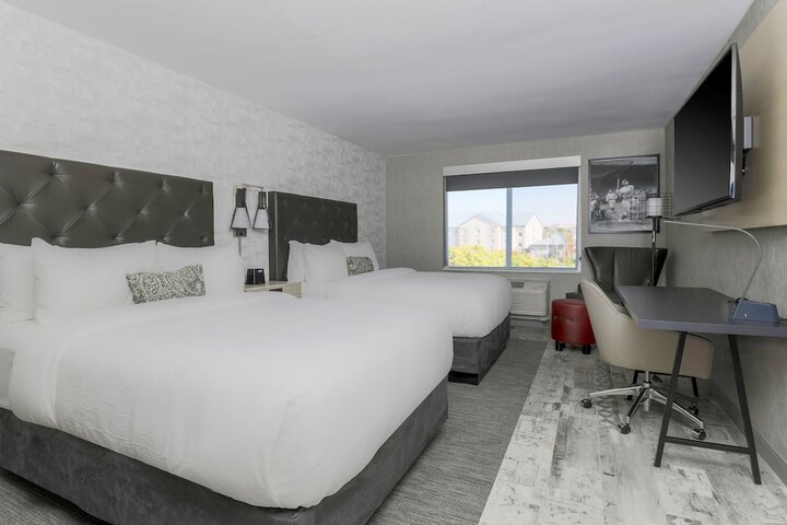 Room 12 of 27