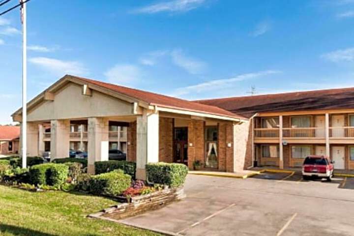 Jasper Inn & Suites