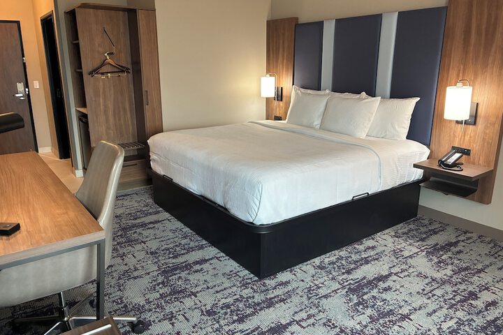 La Quinta Inn & Suites by Wyndham Athens I-65