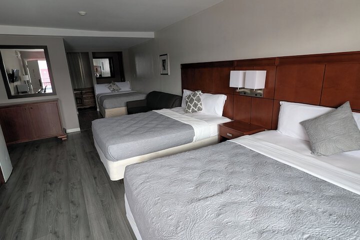 Room 9 of 22