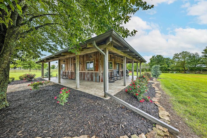 Waterfront Missouri Escape w / Private Pond & Dock!