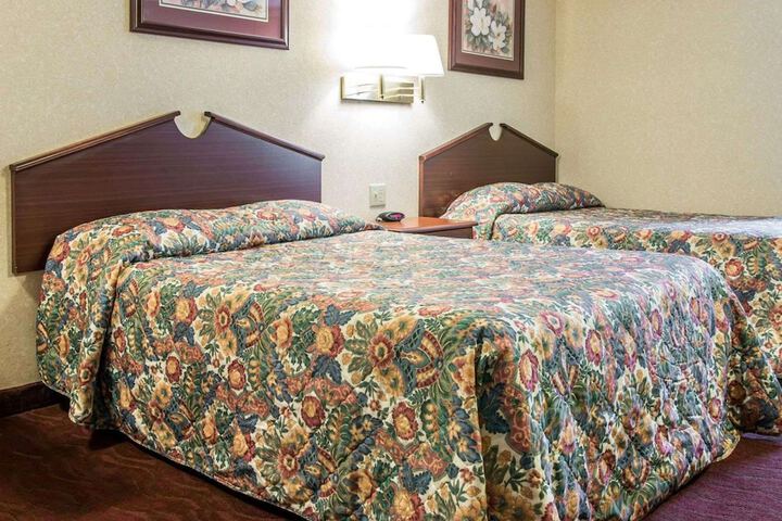 Rodeway Inn Madison Heights - Detroit