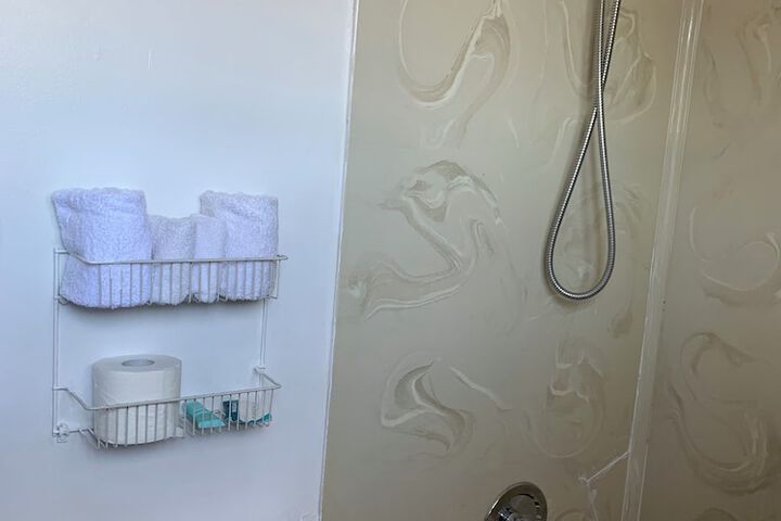 Room 43 of 99
