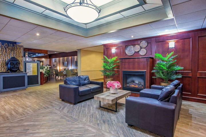 Hotel Interior 7 of 48
