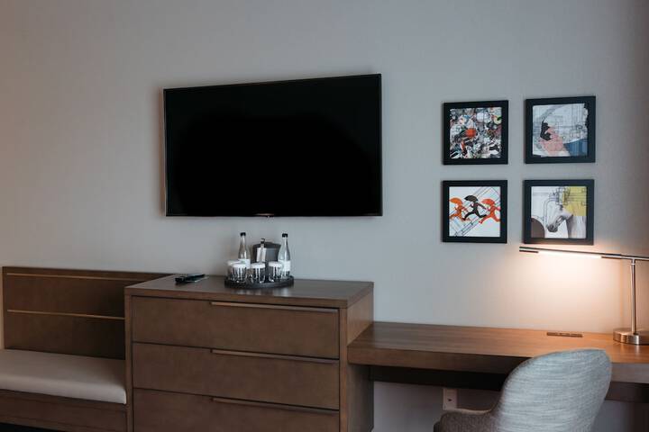 Room 72 of 144