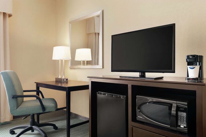 Room 9 of 30
