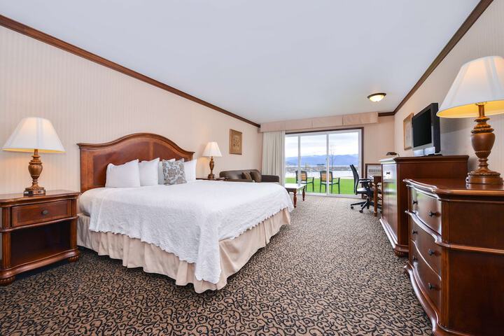 Best Western Edgewater Resort