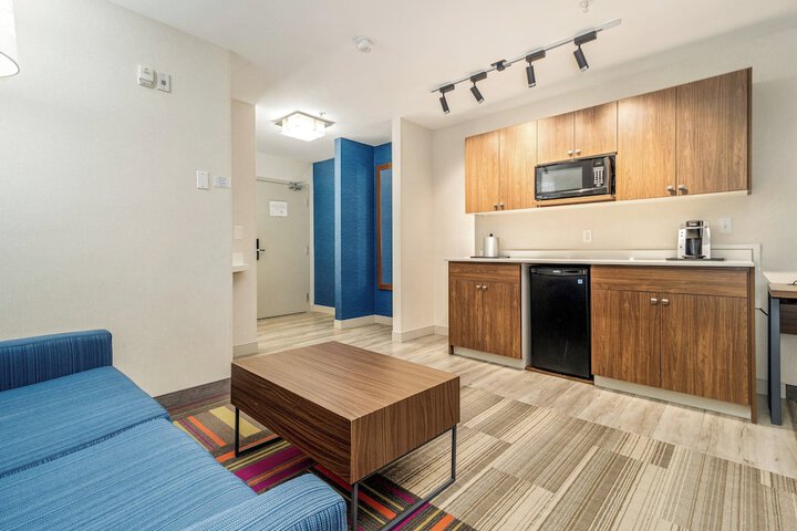 Room 299 of 348