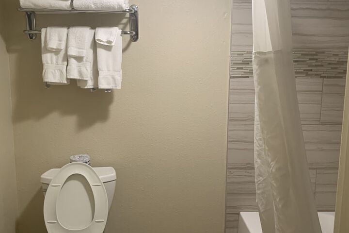 Room 38 of 62
