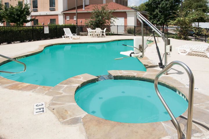 Pool 3 of 40