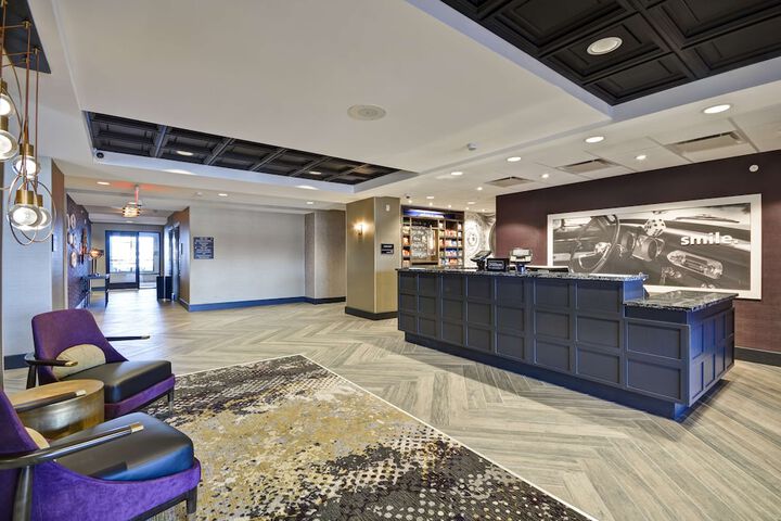 Hampton Inn & Suites Detroit / Warren