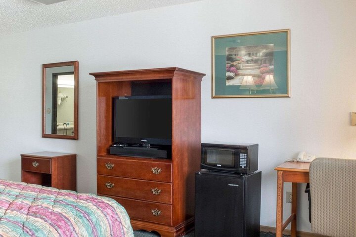 Rodeway Inn West Fargo Main Ave.