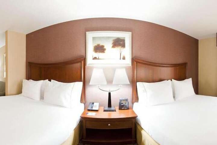 Room 13 of 22