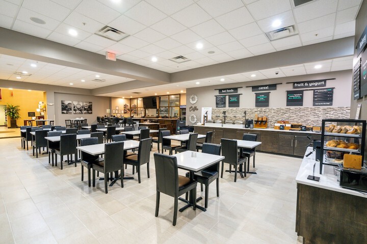 Dining 69 of 79