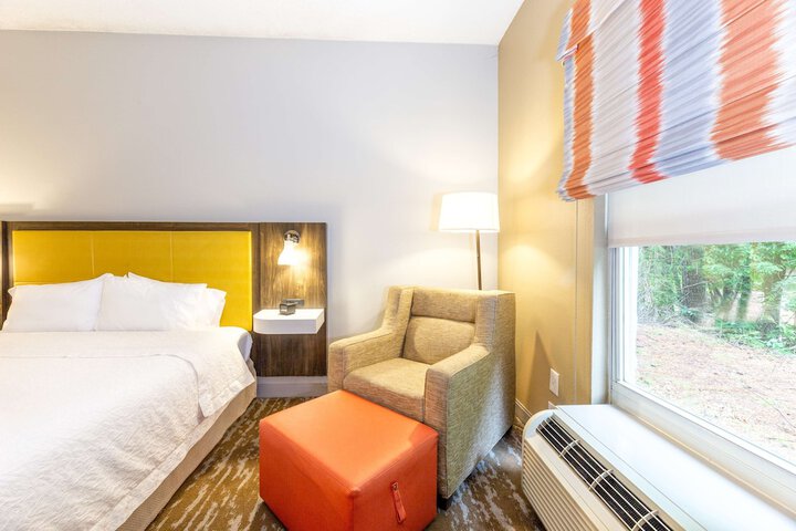 Room 43 of 60