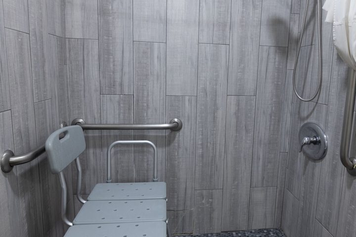 Room 18 of 33
