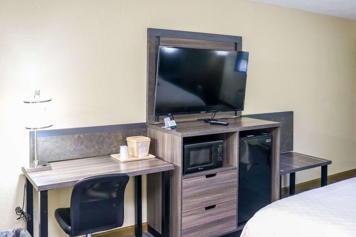 Room 8 of 8